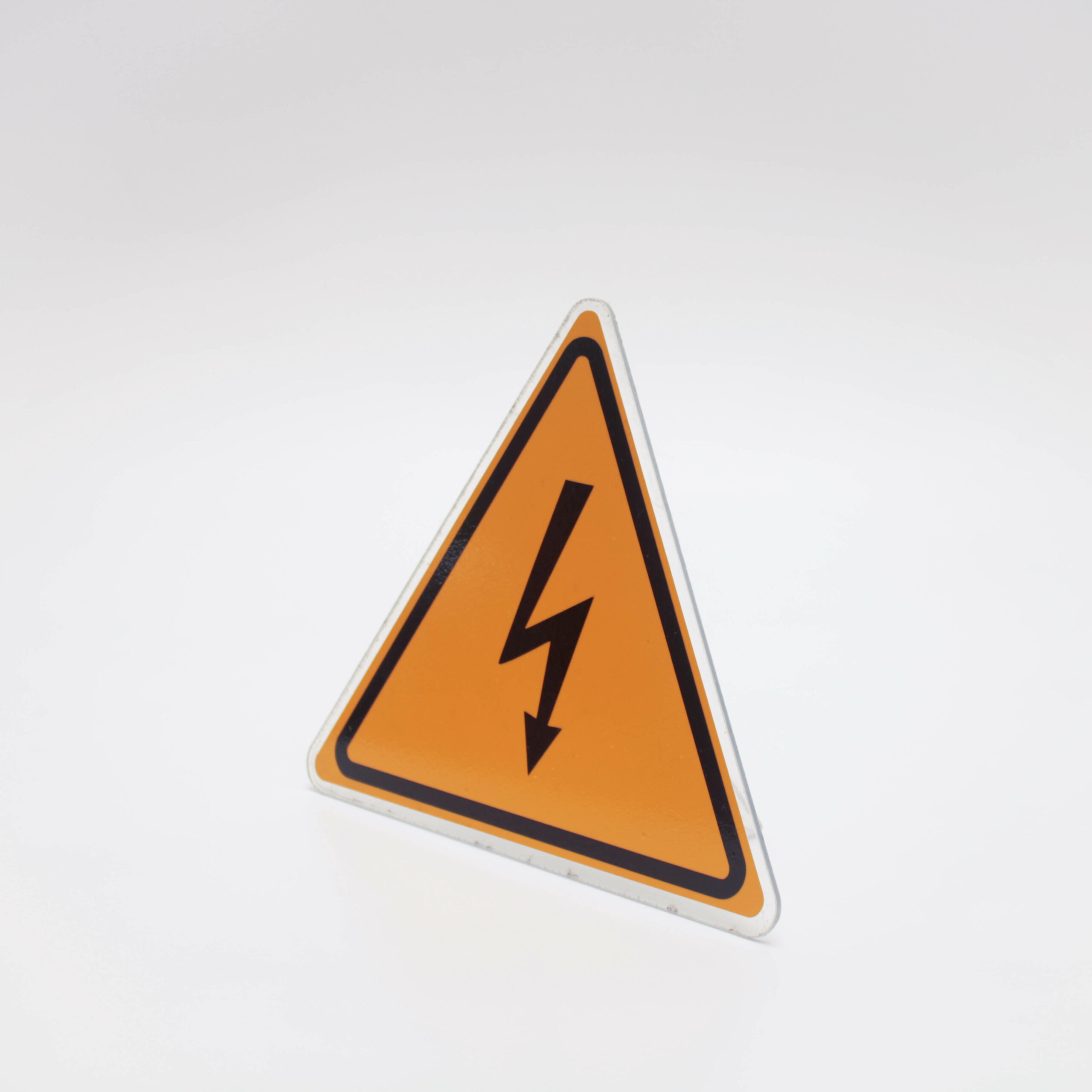 Señalización de Peligro Riesgo Eléctrico - Image 8